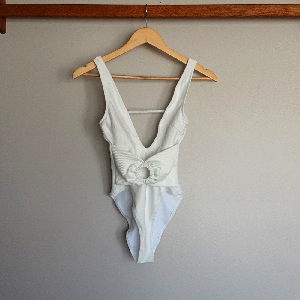 Cupshe One Piece Swimsuit White XS